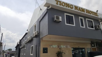 Tiong Nam Hotel,Johor>>Bandar Penawar,3 star