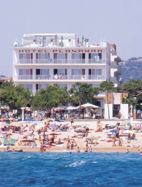 Planamar,Castell-Platja D'aro>>Barcelona,4 star