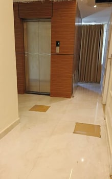 the aura hotel