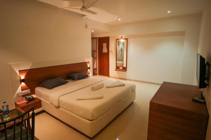 hotel blue lotus residences