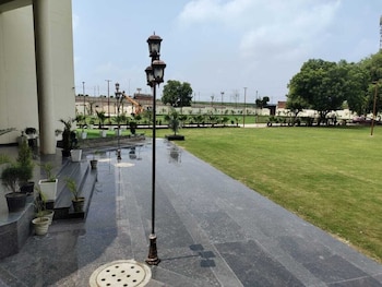 Narayana Residency,,3 star