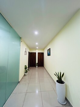 Sb Royal Inn,,2 star