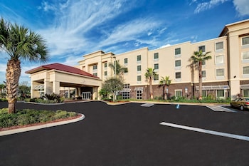 hampton inn and suites stuart north