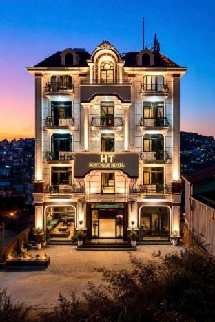 ht boutique 2 the lumina