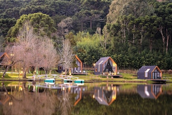 Celeiro Lake Village,,3 star