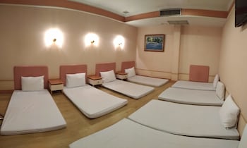 sakura hotel hat yai