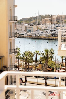 stuart rooms gzira promenade