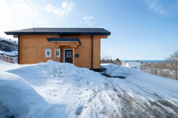 the crestview lodge