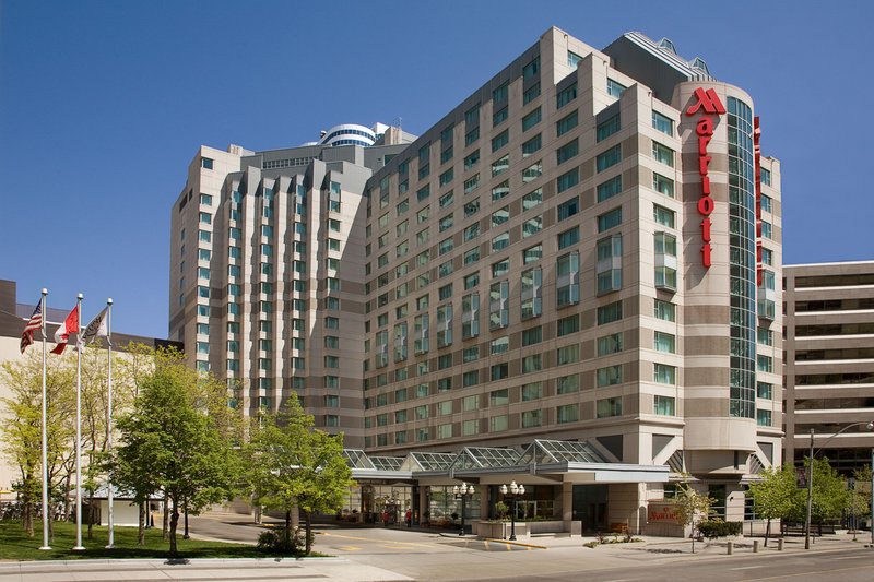 marriott downtown at cf toronto eaton centre