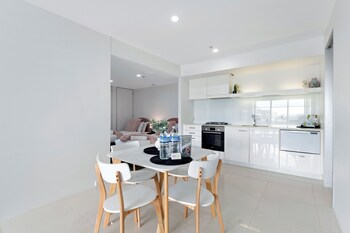 private q tower apartments wowstay