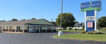 Regency Inn & Suites,Pittsburg>>Frontenac,2 star