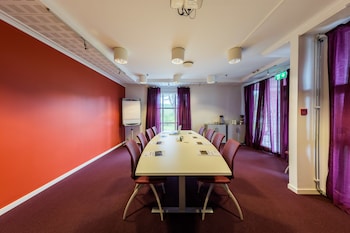 Dolmsundet Hotell Hitra,Melandsjøen>>Hitra,4 star