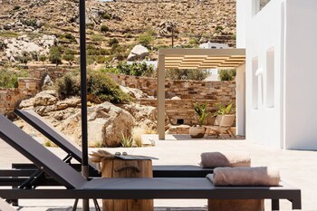 thalelion villa private pool and jacuzzi