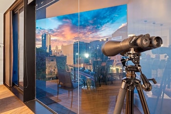 2br designer condo east downtown austin
