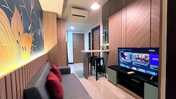 warm and homey 2br at vida view makassar apartment
