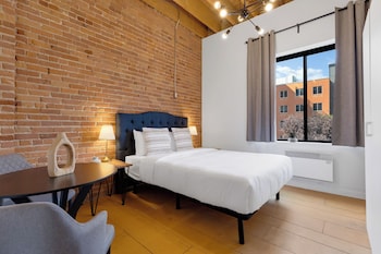 The Little Prince Rooms-Old Montreal,,2 star