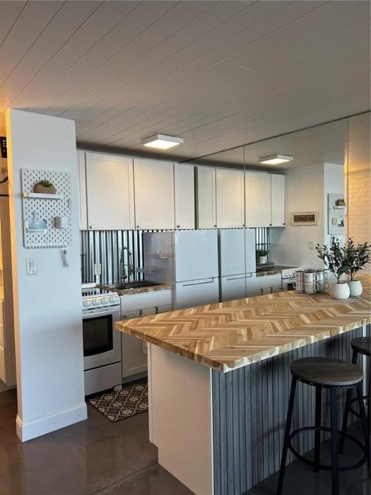 Sapphire Shores- Oceanfront At Symphony Beach Club,,3 star