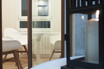 mamo florence gilbe one apartment