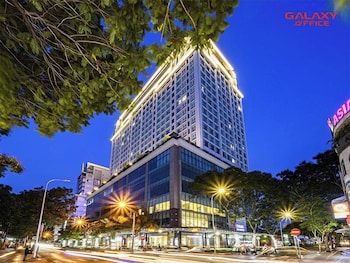 salute de leman luxury apartment district 3