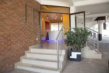 Glenada Hotel,,2 star