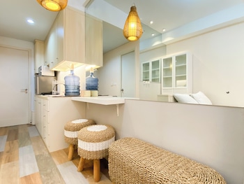 comfort and nice studio room patraland urbano apartment