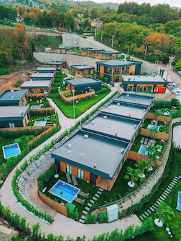 The Green Park Sapanca,,4 star