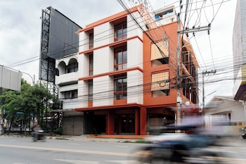 monder house