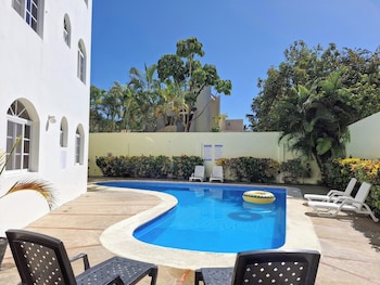 costambar ocean breeze beachfront apartment with pool