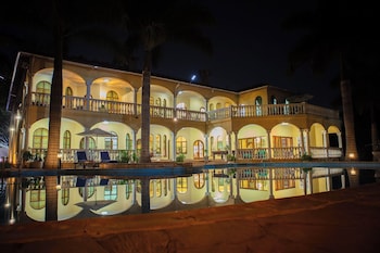 Golden Palm Hotel Boutique,,2 star