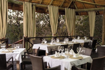 Room In Guest Room - Mmakuba Private Game Lodge, Deluxe Chalet 8A,,2 star