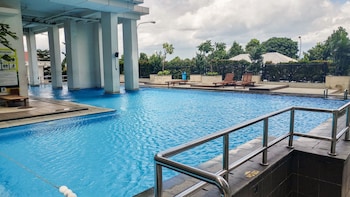 Comfy Studio At Pakubuwono Terrace Apartment,,3 star