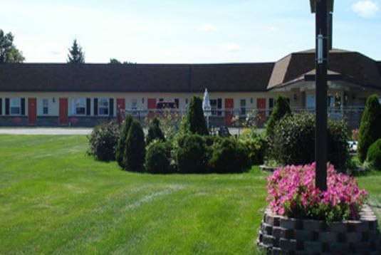 Knights Inn Colonial Fireside Inn