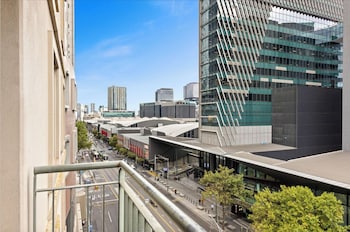 Readyset Apartments On Spencer North,,4 star