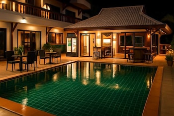 aksarai otel patong