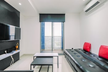 luxury 2br apartment at pejaten park residence with bathtub