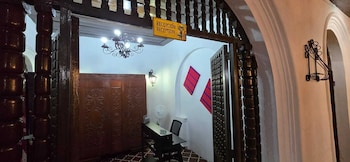 Antique Luna,,1 star