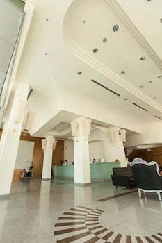 new season hotel
