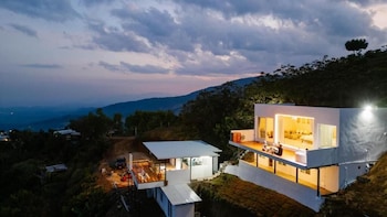 maemon villa