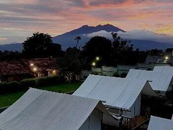 D'royale Tapos Resort Bogor,,3 star
