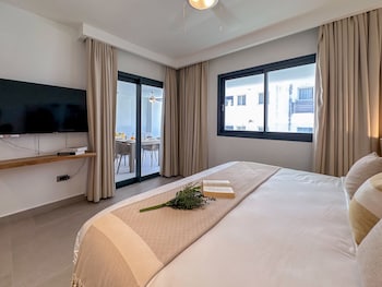 luxury 2 bedroom apartment