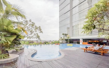 relaxing and stylish studio at mataram city apartment