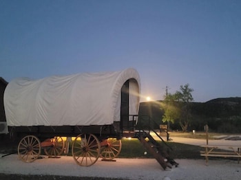 Pitmaster Rv Park,,2 star