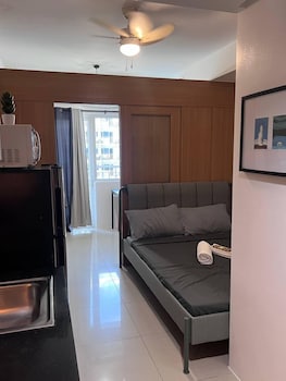 1 br shell residences facing amenities
