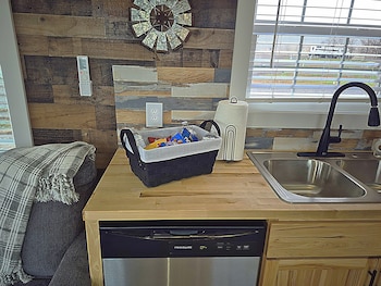 Redbud Tiny Home Resort,,2 star