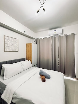 Snug Retreat With Cozy Vibes,,2 star