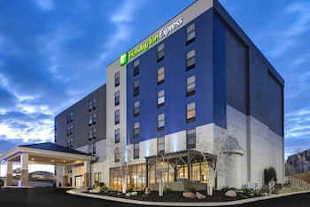 holiday inn express and suites central omaha by ihg
