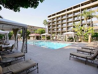 Howard Johnson Hotel&Conf Cntr By Wyndham Fullerton/Anaheim,Near Fullerton College,3 star