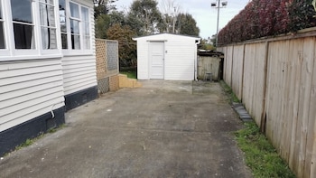 1 double and 1 sofa bed garden chalet b