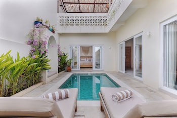 mata biru villa by betterplace