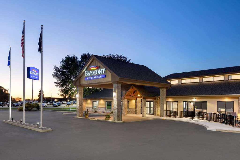 baymont by wyndham owatonna